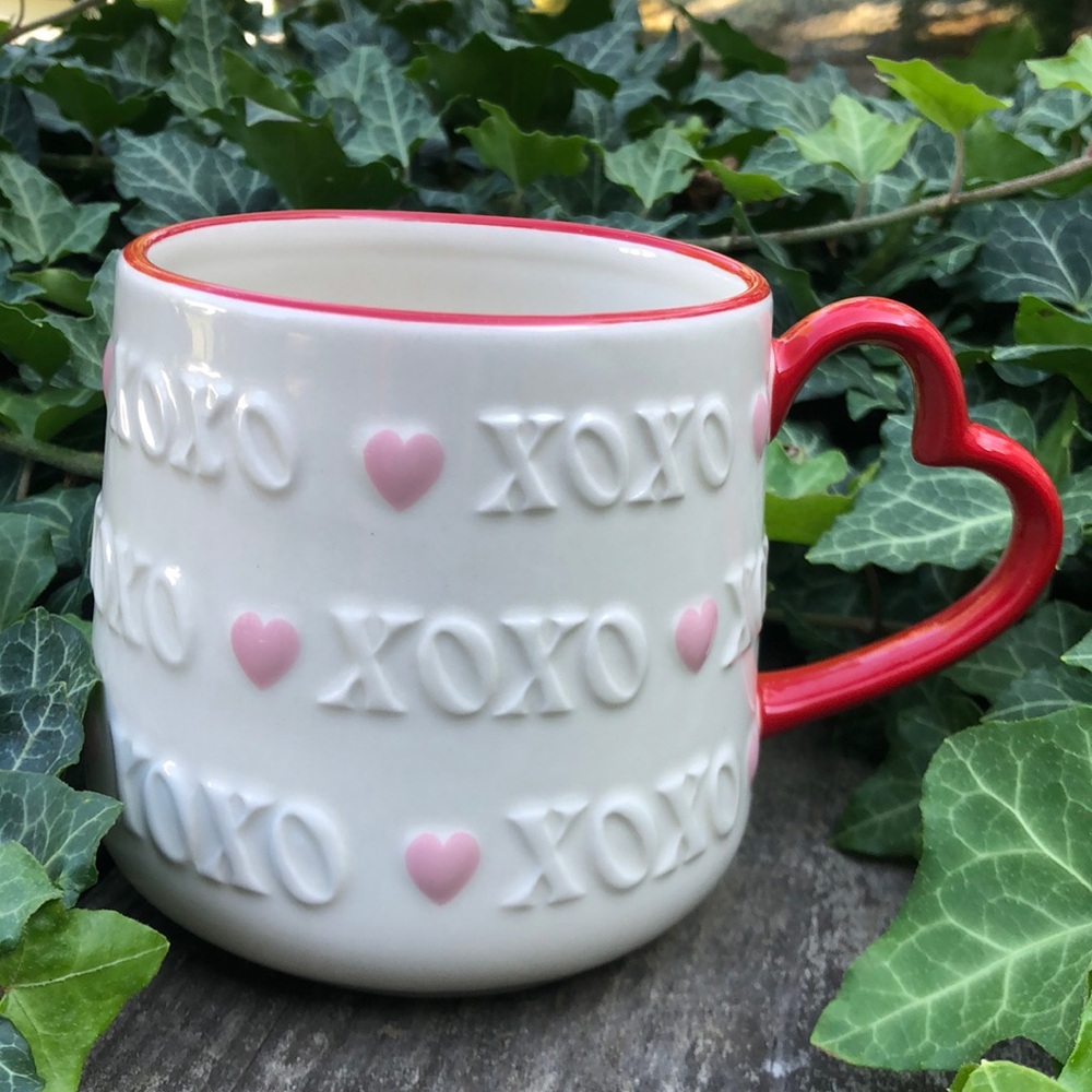 LOVE mug by Tabletops Unlimited 20 Oz